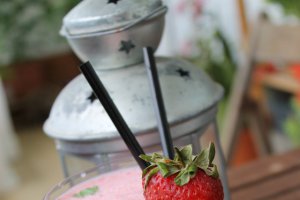 Milkshake cu capsuni si banane