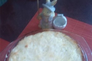 Cartofi cu smantana si cascaval la cuptor