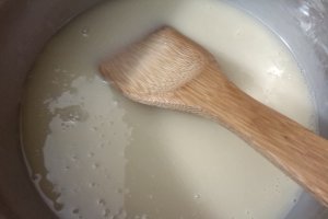 Reteta nr. 200 : Tort cu crema de ciocolata