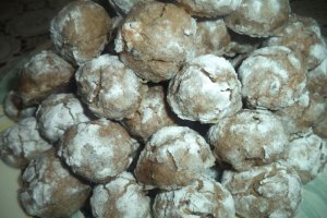 Biscuiti aromati si glazurati cu zahar pudra
