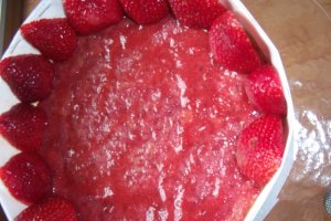 Tort cu spuma de capsuni
