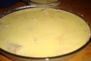 Desert clatite in sos de vanilie