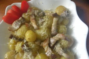 Cartofi noi cu bacon