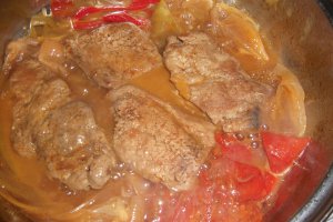 Muschi de porc cu sos de usturoi (Fokhagymás rostélyos)