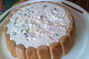 Tort diplomat cu iaurt