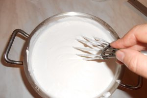 Tort cu crema de cafea si brandy