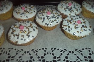 Briose cu mac si lamaie