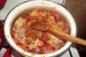 Pilaf de orez cu pulpa de porc