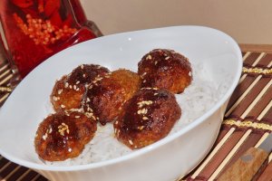 Chiftelute glazurate din carne de vitel