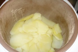 Cartofi gratinati (Multicooker)