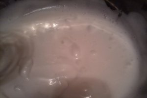 Prajitura Aerata cu Glazura de Ciocolata