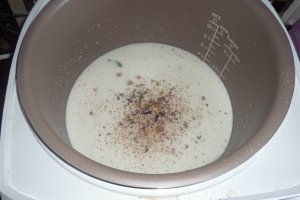Orez cu lapte si mar (aromat) la Multicooker