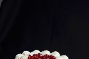 Tort cu rodie si crema de mascarpone