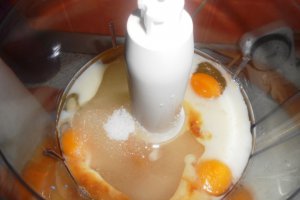 Briose cu ciocolata alba si stafide