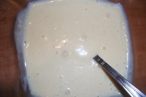 Sos de usturoi (KFC)
