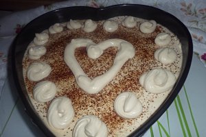 Tort cu crema de iaurt si ness - Reteta nr. 200