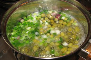 Pate de mazare si ceapa verde