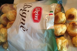 Tort Mousse de ciocolata umplut cu choux