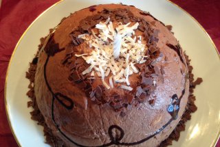 Tort Mousse de ciocolata umplut cu choux