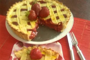 Tarta cu capsune