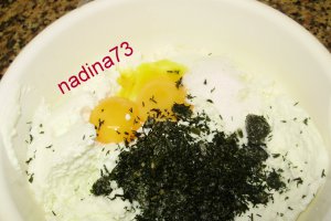 Clatite cu urda si marar verde