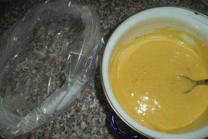 Rulada cu mascarpone,capsuni si mac