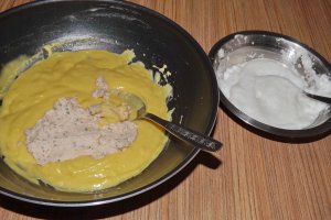 Sufleu de branza cu somon afumat si menta