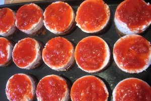 Mini cheesecake cu capsuni