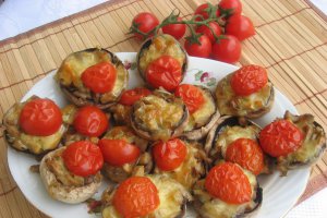 Ciuperci umplute