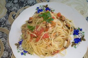 Spaghetti cu midii negre- cozze nere