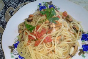 Spaghetti cu midii negre- cozze nere