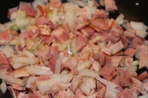 Chiftelute din cartofi cu bacon si porumb