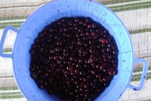 Dulceaţă de cireşe negre