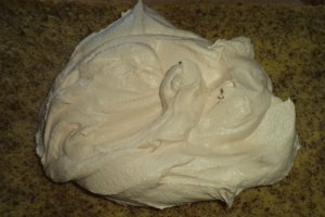 Prajitura Deliciu cu nuca si caramel