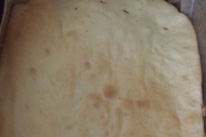 Prajitura cu dulceata de trandafiri si crema de vanilie