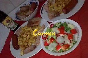 Muschiulet de porc la gratar,cu salata.