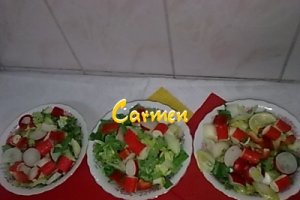 Muschiulet de porc la gratar,cu salata.