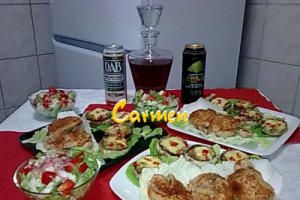 Curcan la tava, cu ciuperci umplute.