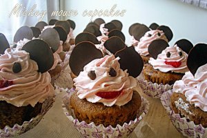 Mickey mouse cupcakes