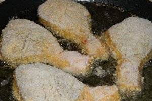 Ciocanele de pui in crusta de susan