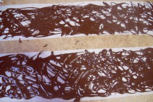 Tort cu ciocolată,mentă şi vişine
