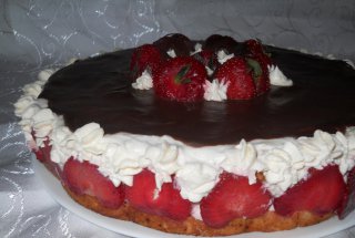 Tort bavareza de capsuni