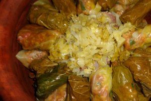 Sarmale mixte de primavara ( la vas roman)