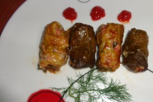 Sarmale mixte de primavara ( la vas roman)