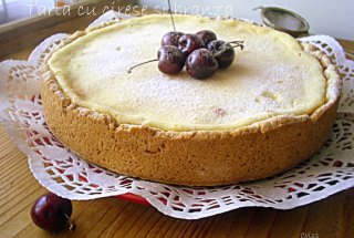 Tarta cu cirese si crema de branza