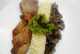 Friptura de porc cu ciuperci si cuscus
