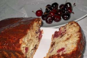 Pandispan cu cirese si ciocolata