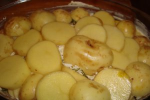 Cartofi noi la cuptor
