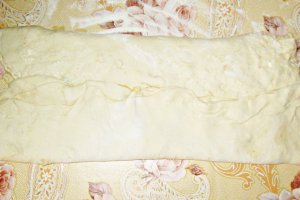Kombe - placinta cu telemea si ceapa verde