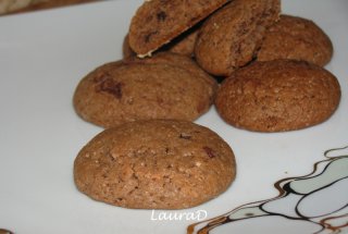 Cookies cu Nesquik si fulgi de ciocolata amaruie